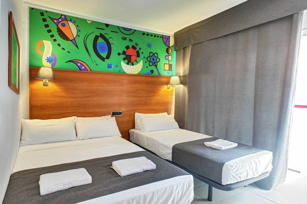 Hotel Maremagnum by null