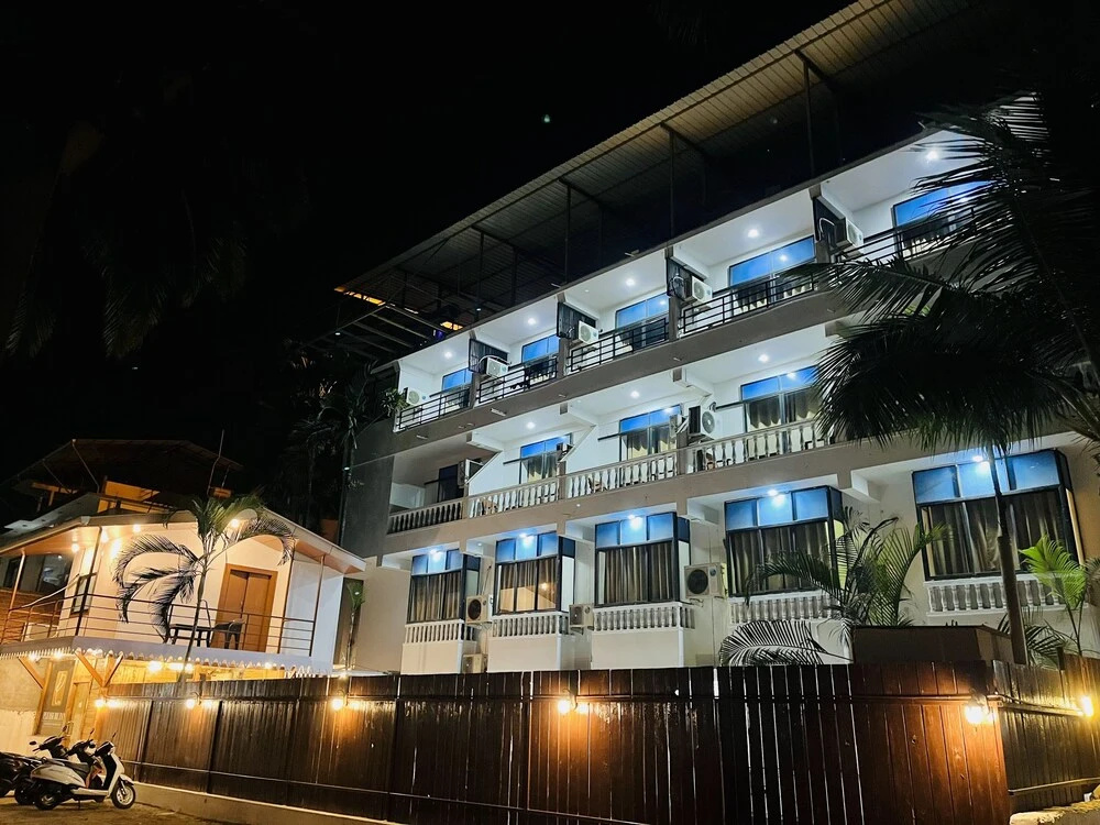 Hotel Pleasure Inn near Turtle Beach- Morjim