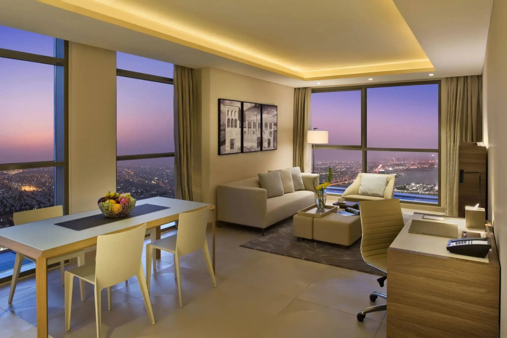 Voco Doha West Bay Suites an IHG hotel, Доха, Катар мініатюра 9