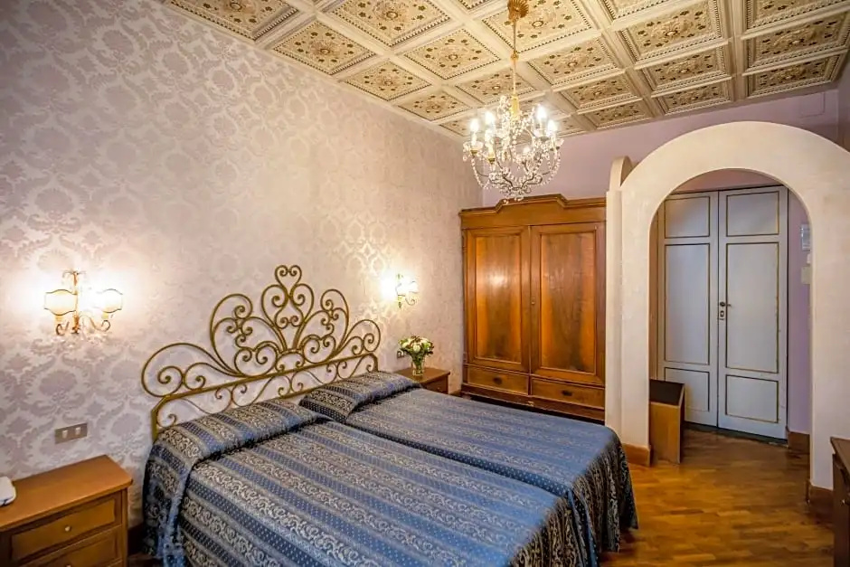 Standard Double room (twin beds)
