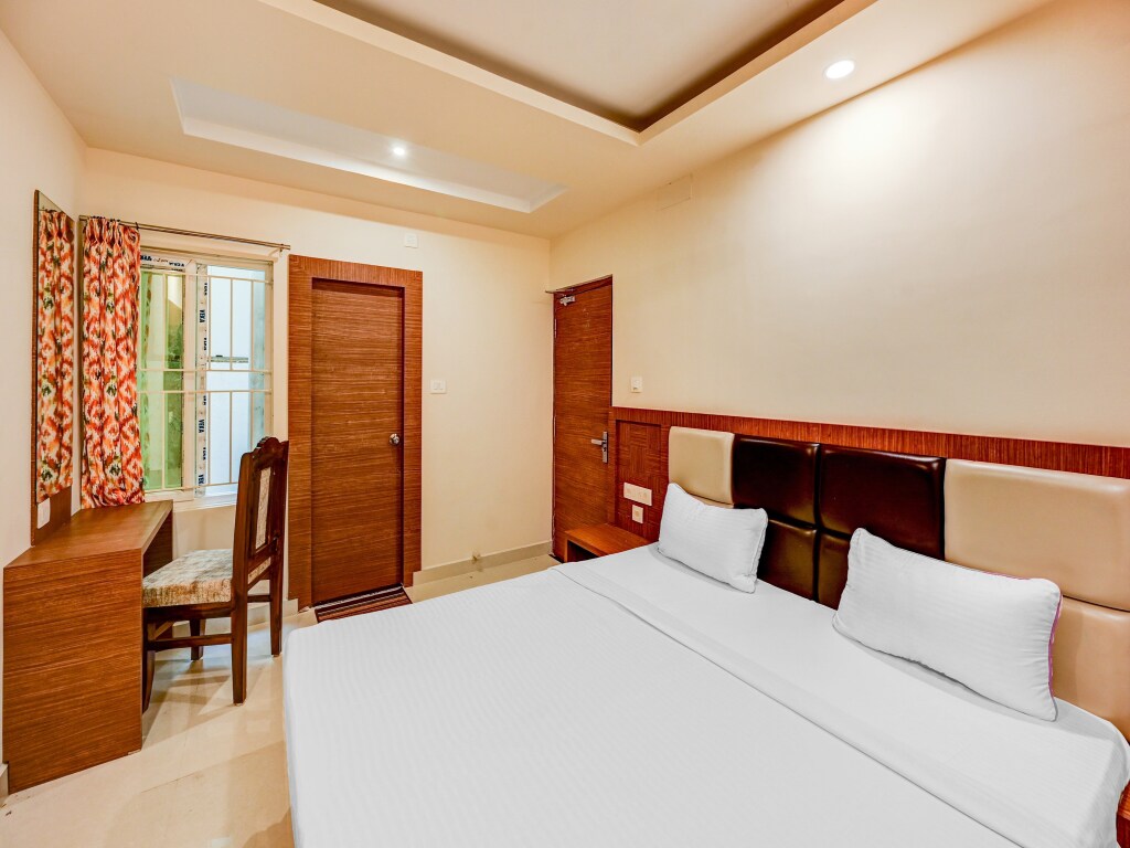 Номер Deluxe в Capital O 86823 Hotel Subhadarsan