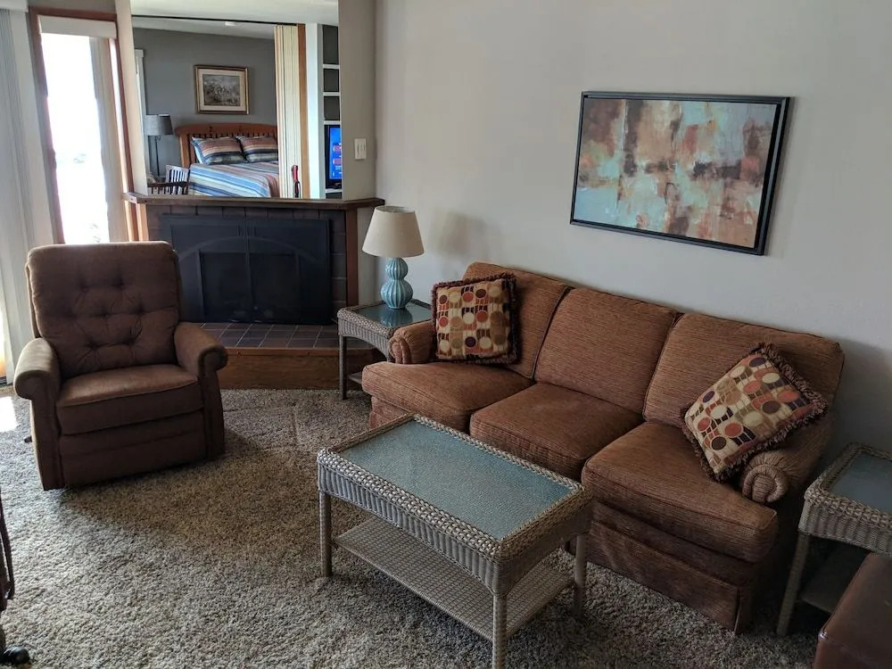 Landmark Inn on Orcas Island — фото