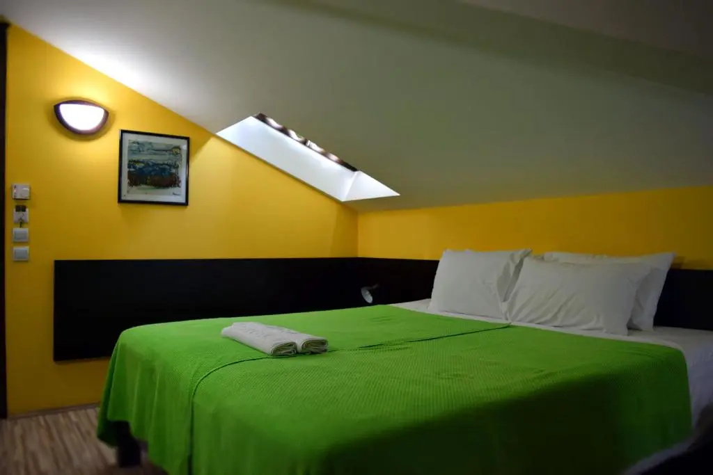 Economy room