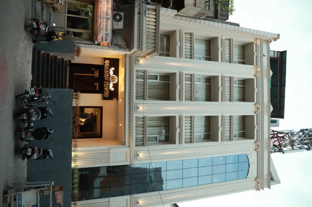 Hotel Golden Tower