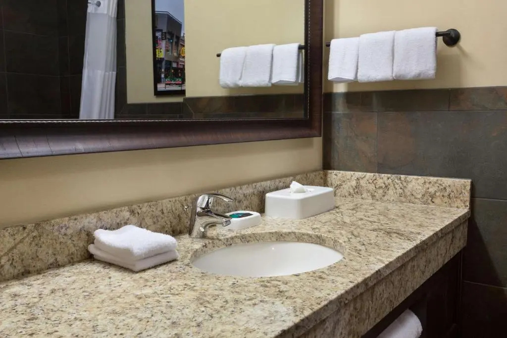Drury Inn & Suites Louisville North - Chambres