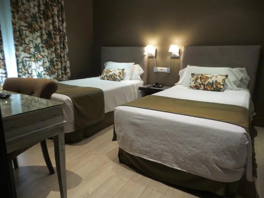 Double room (twin beds)