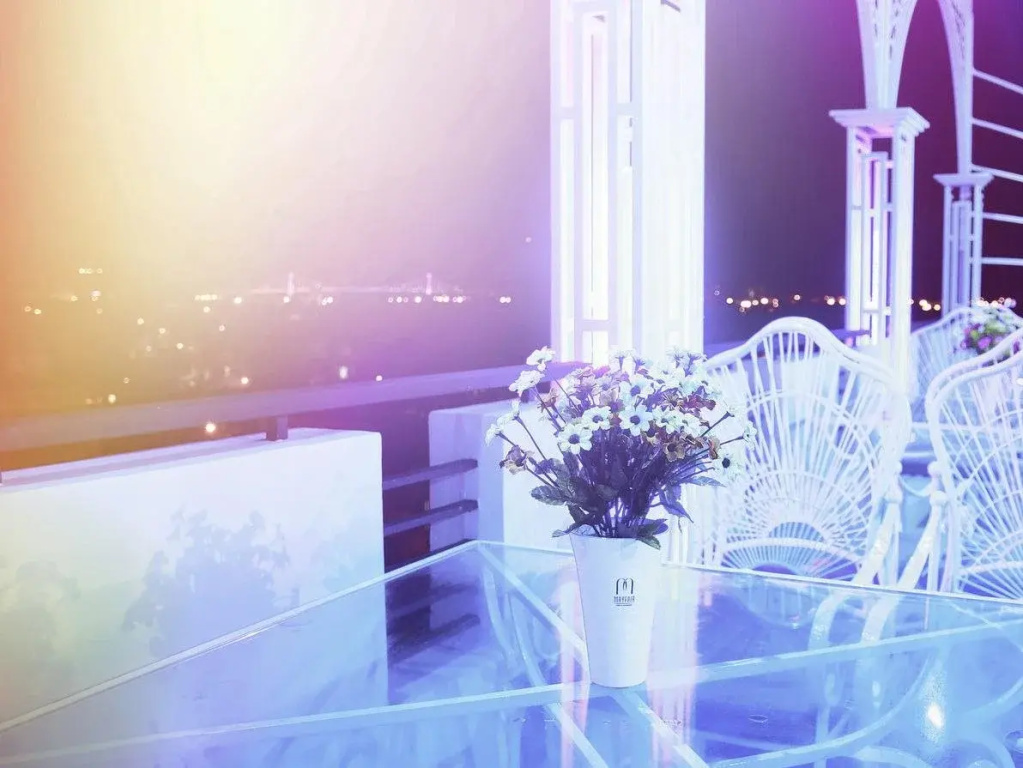 Balcony & Terrace