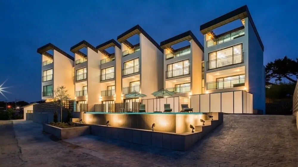 Badam pool villa