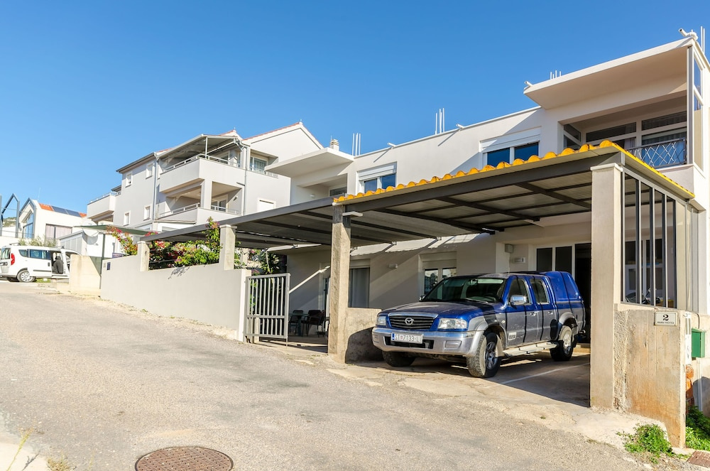 Apartments Lanterna Hvar
