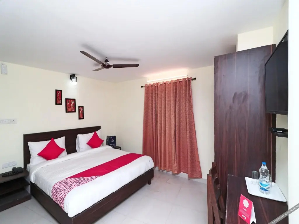 Hotel Royal Monarch by OYO Rooms