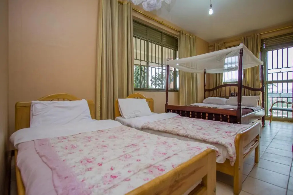 Satellite Hotel - Chambres