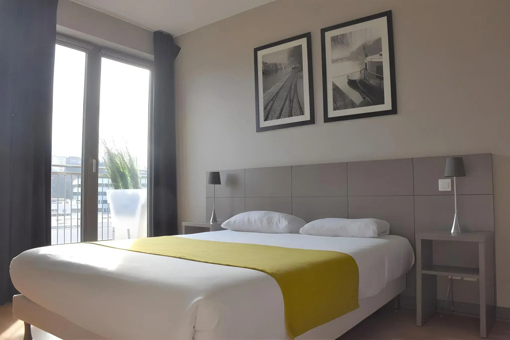 Voir la photo 2 — Adonis Lyon Dock Ouest