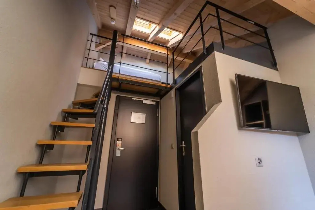 The Guesthouse by the Hey Hotel