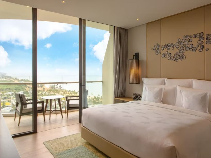 Intercontinental Phu Quoc Long Beach Resort