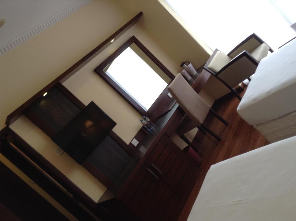 Devon Hotel
