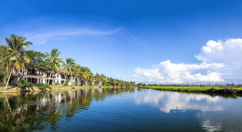Beach & Waterfront