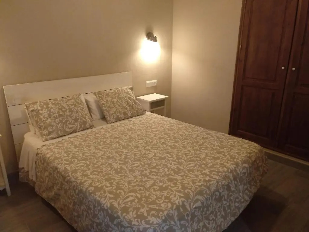 Standard Double room with balcony and with mountain view (full double bed)