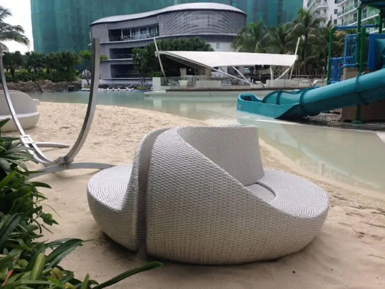 Beach & Waterfront