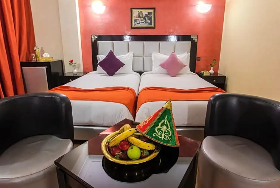 Superior room with pool view