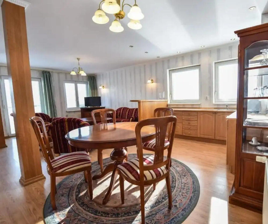 Family Apartment with river view