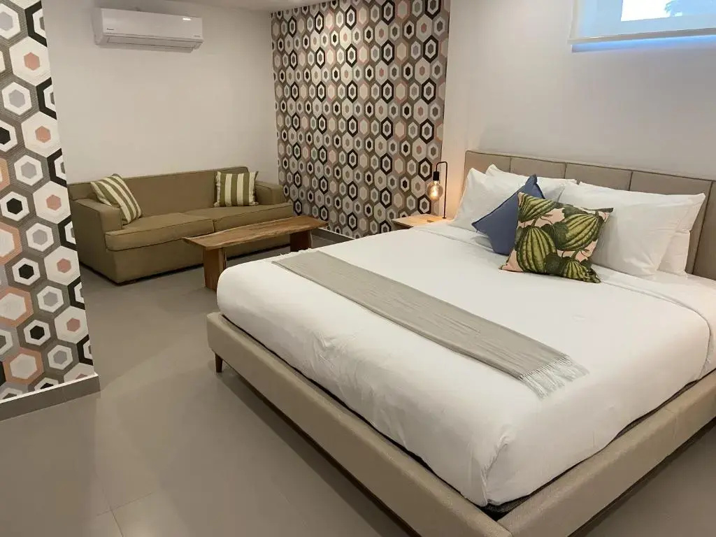 Standard Triple room