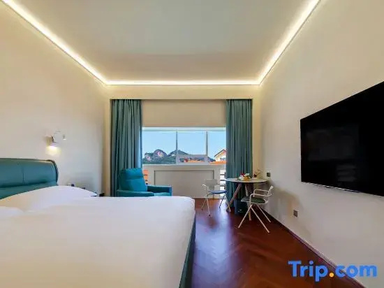 Standard Double room with balcony (full double bed)