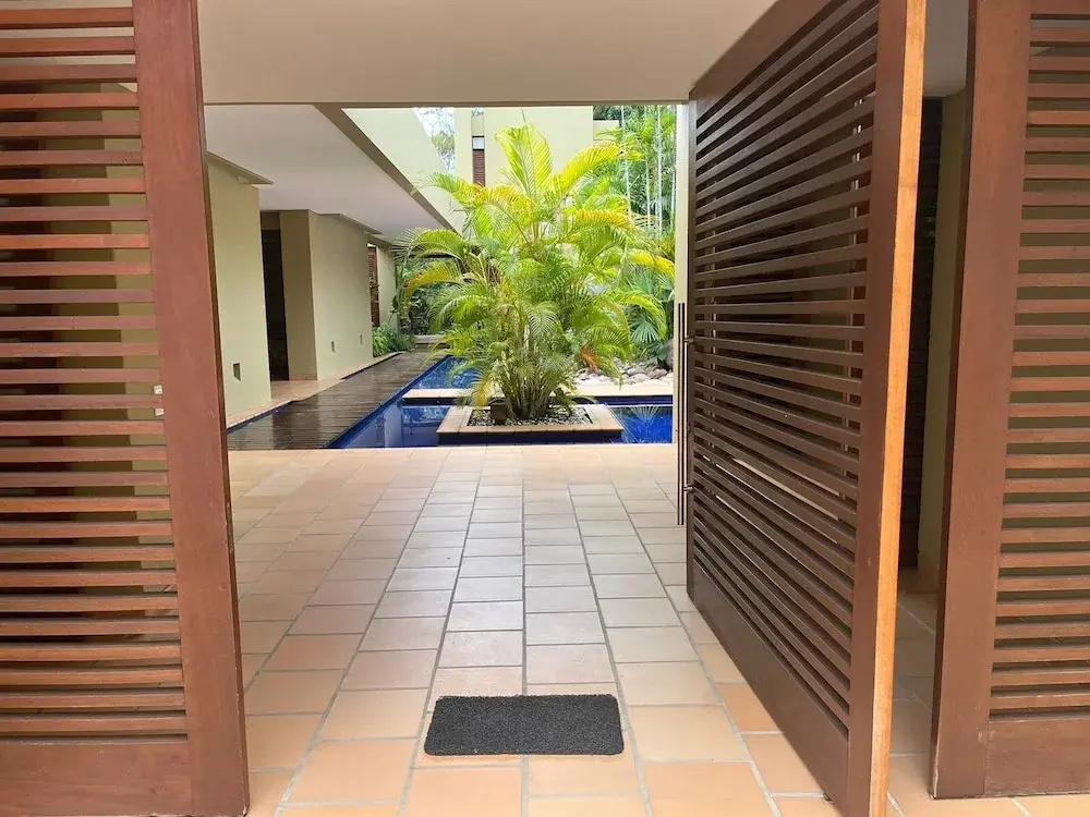 w Astonishing 5BR House w Pool in Anapoima