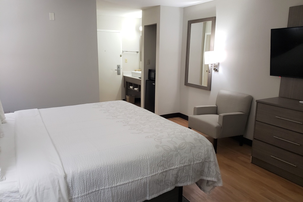 Red Roof Inn Moss Point — 4