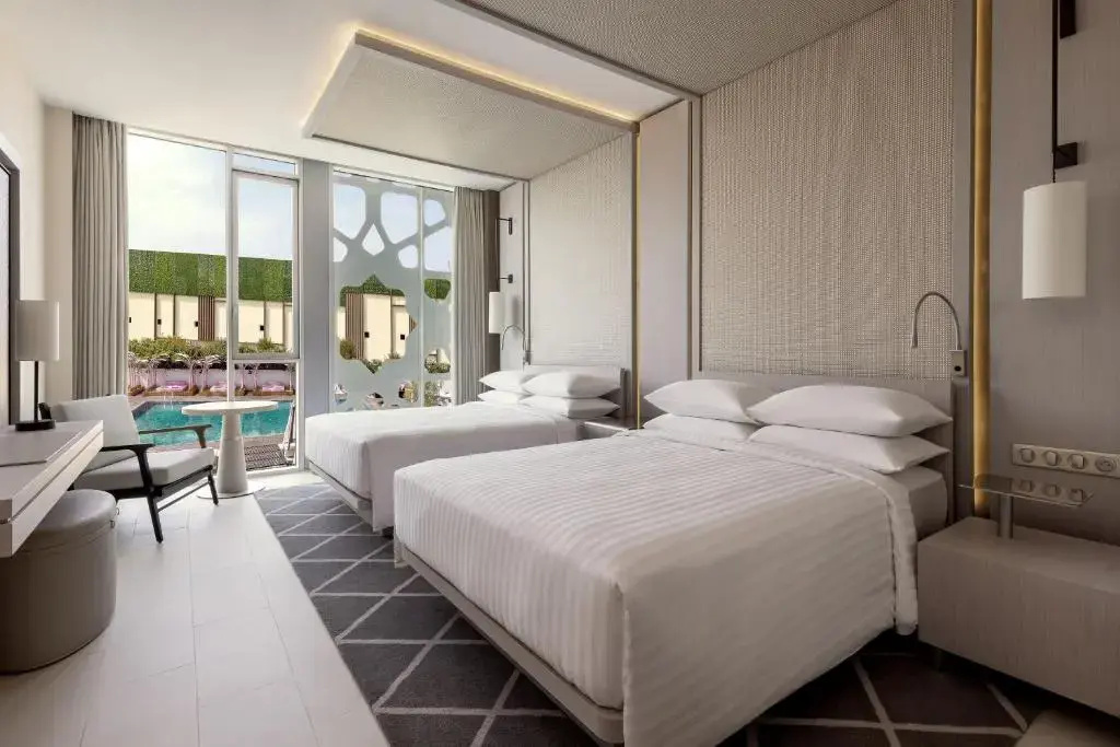 Deluxe Double room with pool view (twin beds)