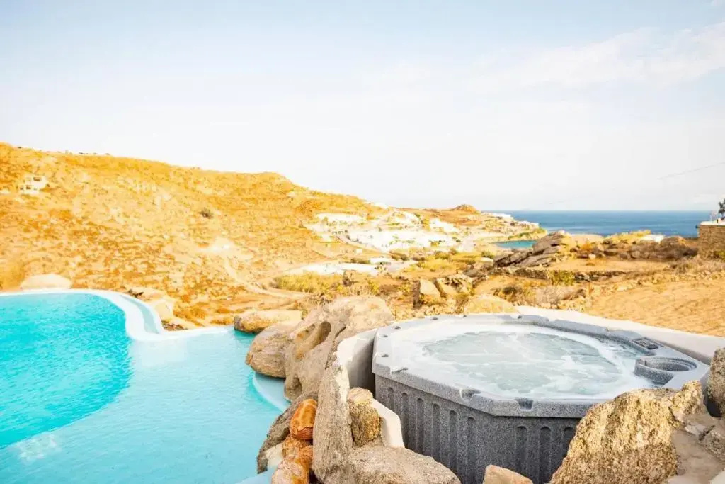 Paraga Scorpios Villa1 hot tub 7 Mins Walk to Beach by Calypso Sunset Villas