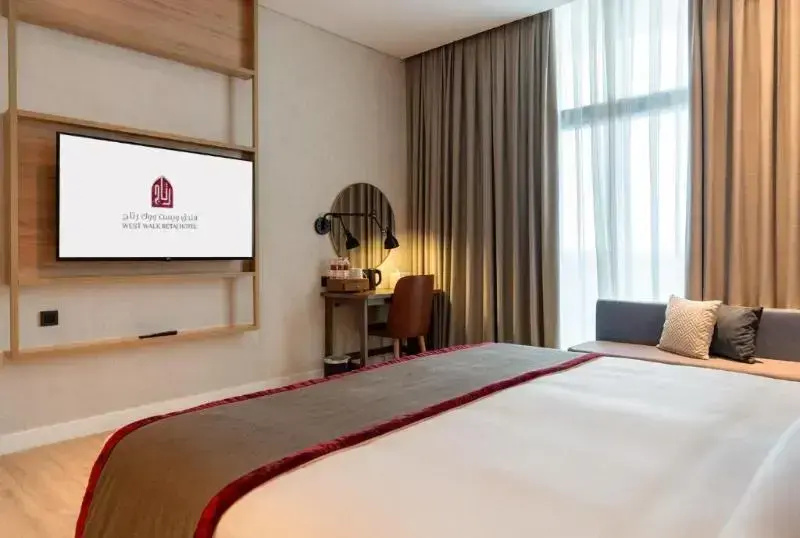 Deluxe Double Suite with balcony (full double bed)