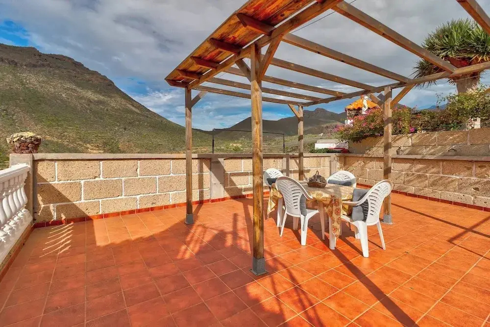 Beautiful Arianny House With Pool