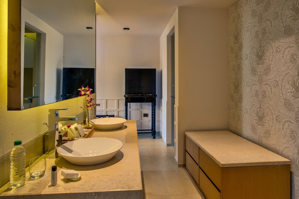Azaya Beach Resort
