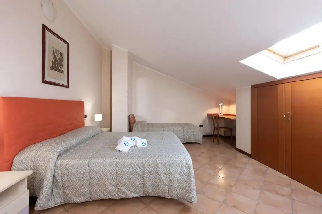 Economy room