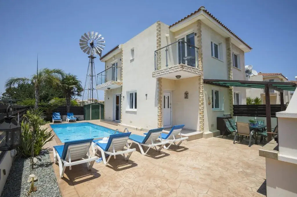2 BR Villa Elessa - CHG 8923