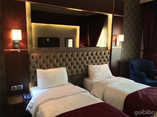 Kings Park Hotel