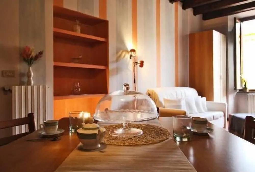 Comfortable Apartment Cavour Square — 3