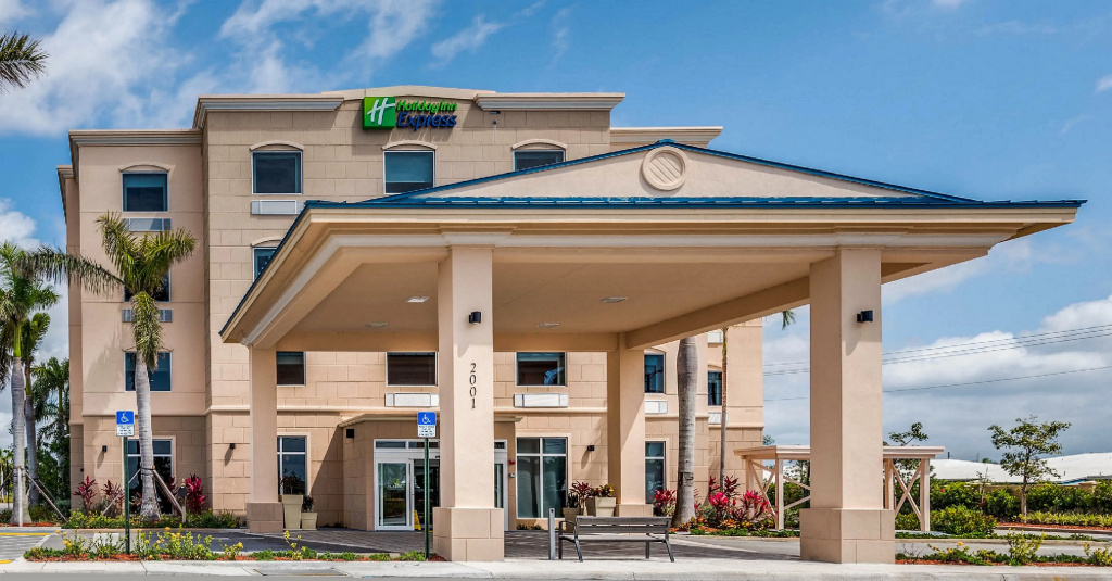 Holiday Inn Express & Suites Boynton Beach West by IHG