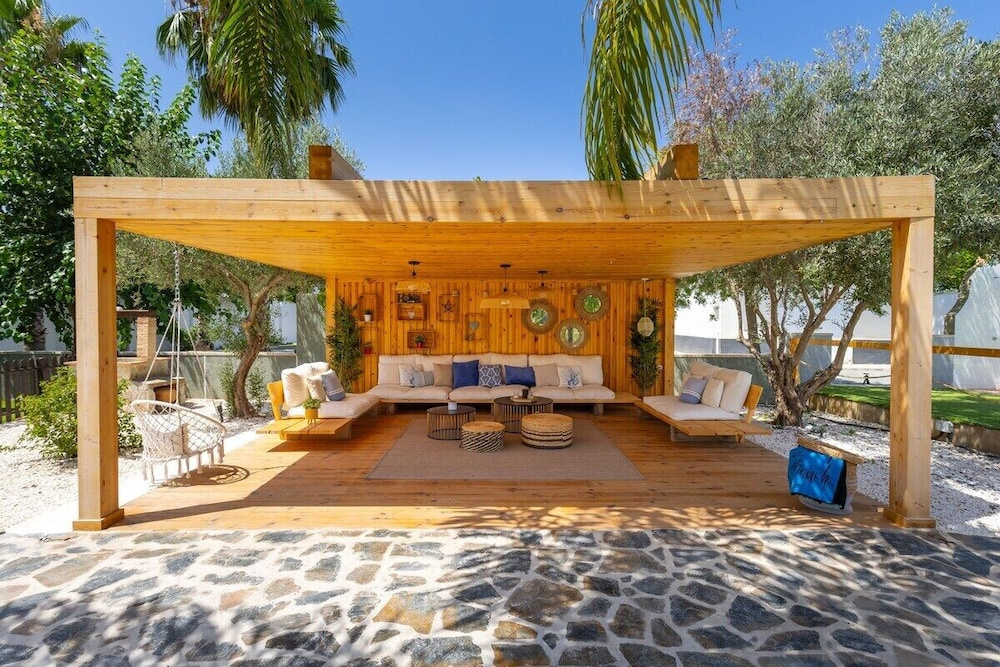 Waterwheel Villa by Fidalsa