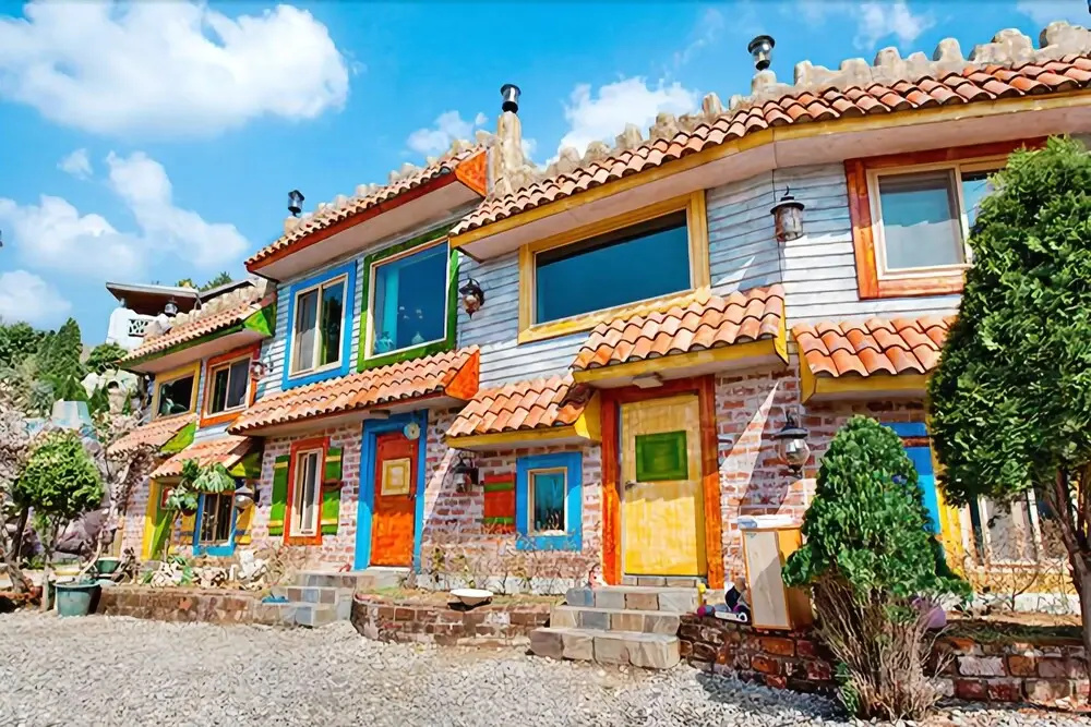 Tongyong Shayri Pension