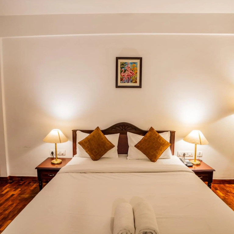Hotel C7 Munnar — 5