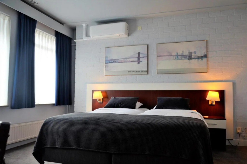 Apollo Hotel — 3