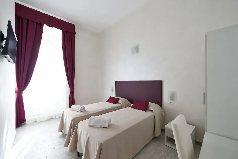 Classic Double room (full double bed)