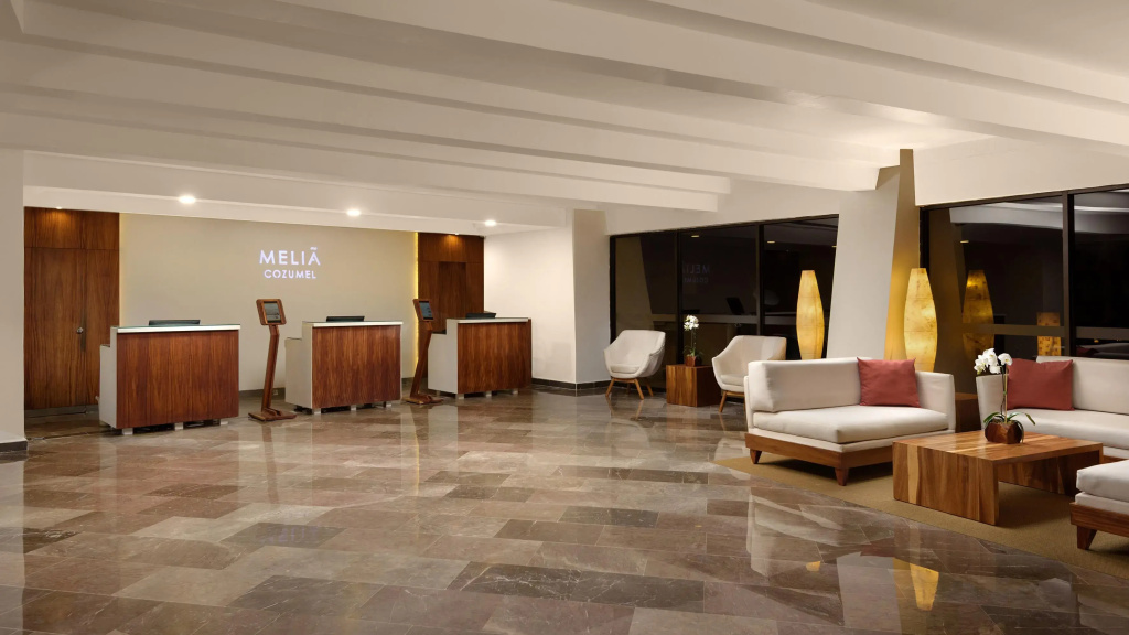 Lobby & Reception