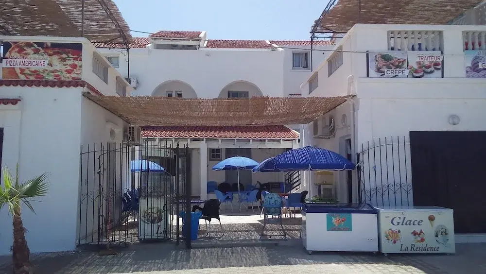 Lobby & Reception