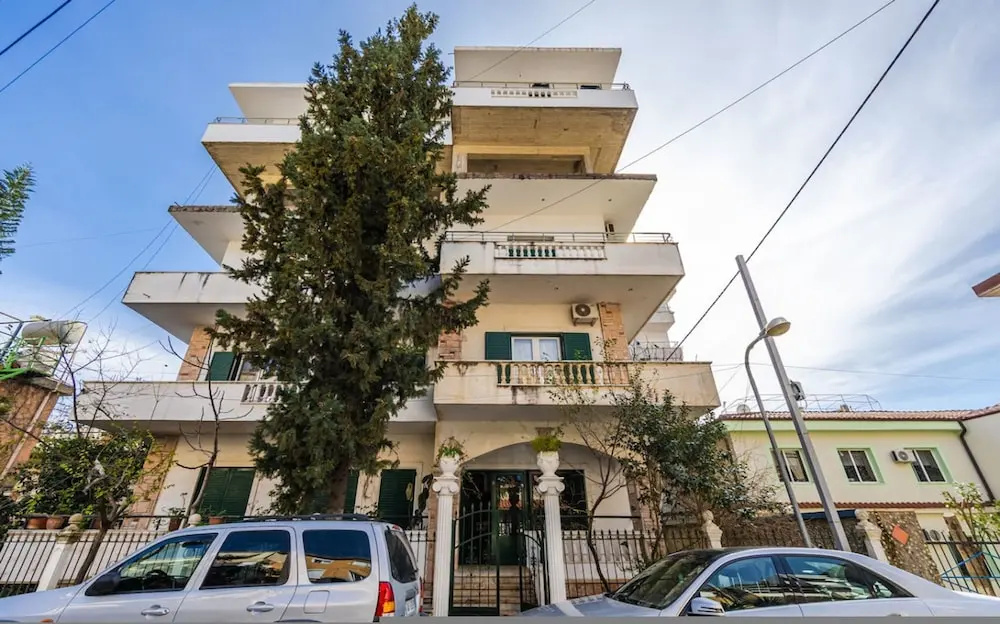 Saranda Bay Retreat - 1BR Apartment