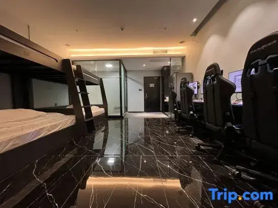 Deluxe Quadruple room