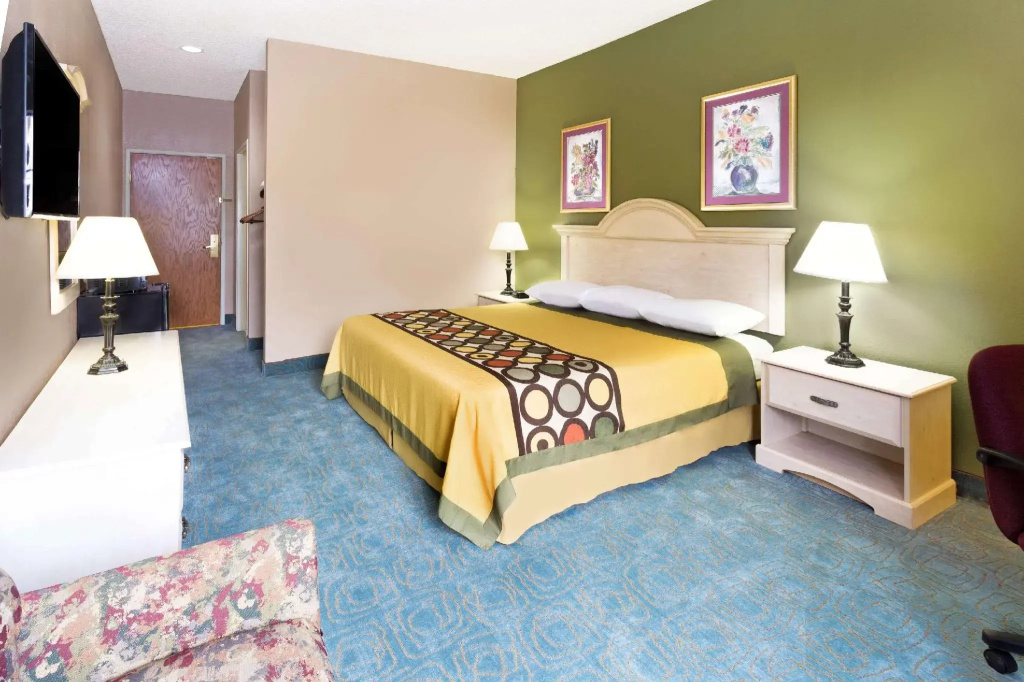 Standard Double room (full double bed)