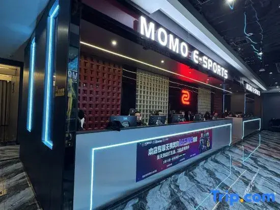 Momo E-Sports Hotel