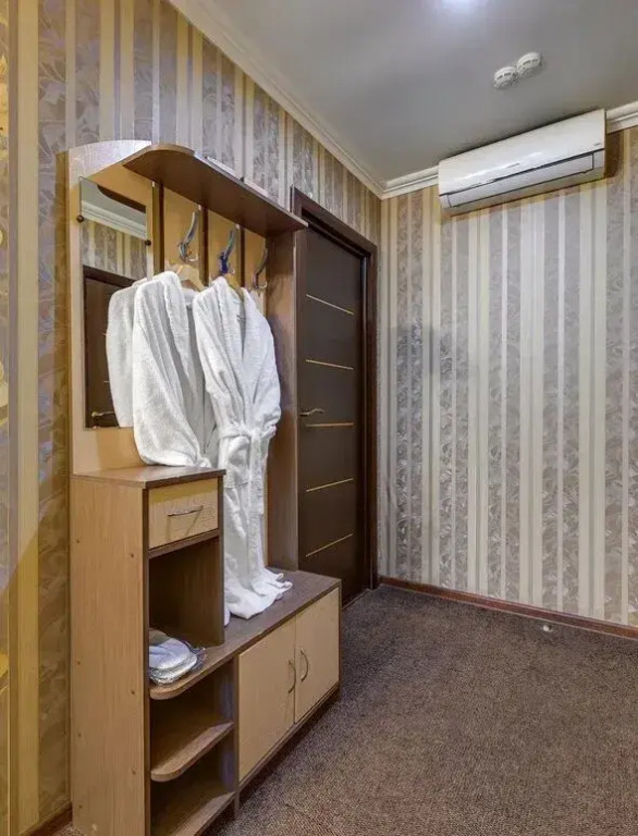 1 Bedroom Suite